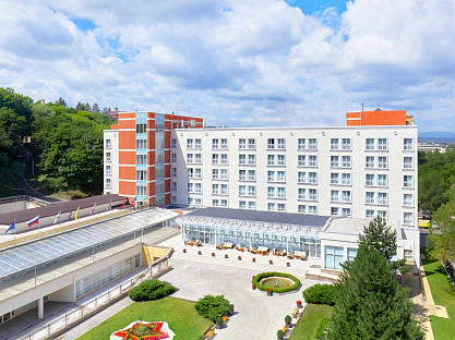 Санаторий «Плаза» г. Кисловодск. Территория